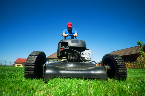 generate lawn mowing leads on Facebook